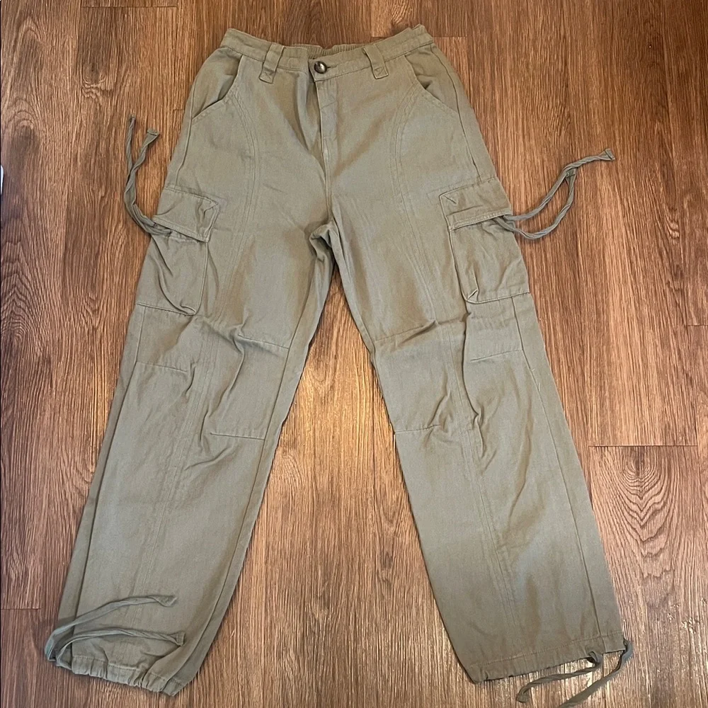 Jacquie the Label women green olivo Cargo Pants - Picture 2 of 15